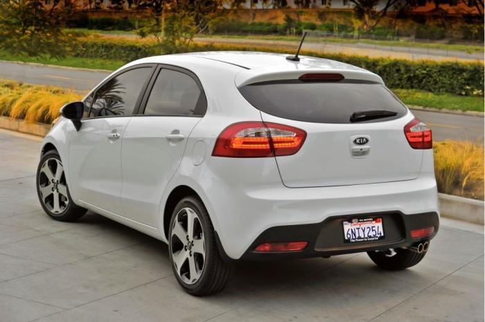 La tercera generación de Kia Rio: especificaciones y diseño de nuevos artículos