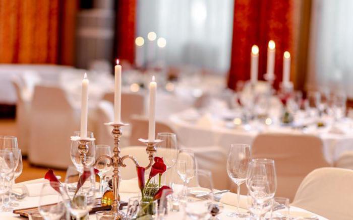 organización de un banquete en un restaurante