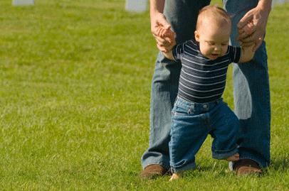 Información sobre cuando los niños comienzan a caminar