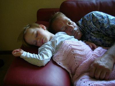 Cómo enseñarle a un niño a dormir en su cuna. Algunos consejos