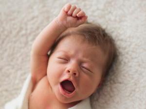 Cuántos bebés recién nacidos deberían dormir