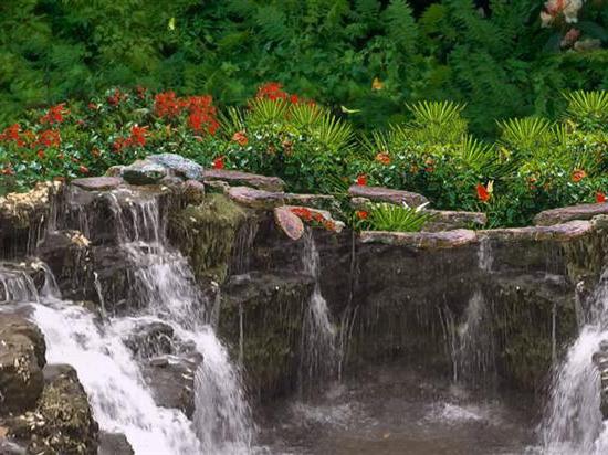 Cómo hacer una cascada con tus propias manos en la cabaña