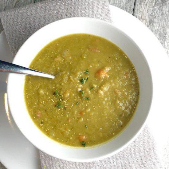 cómo cocinar sopa de guisantes con alas ahumadas