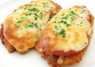 Filete de pollo en masa con queso: recetas de cocina