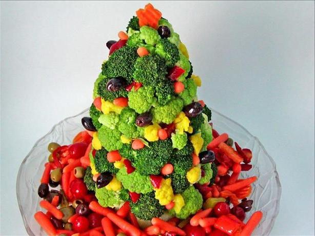 Ensaladas de verduras ligeras y rápidas en la mesa festiva. Recetas para el nuevo año y no solo.