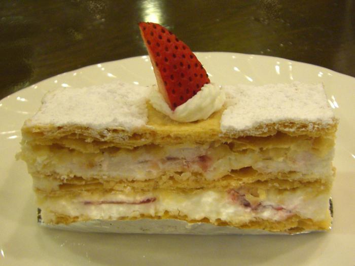 Napoleón con leche condensada