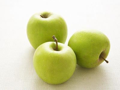 pastel de manzana en la leche rápidamente