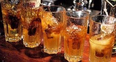 Con qué, cuándo y cómo beber Jagermaster, un licor alemán popular