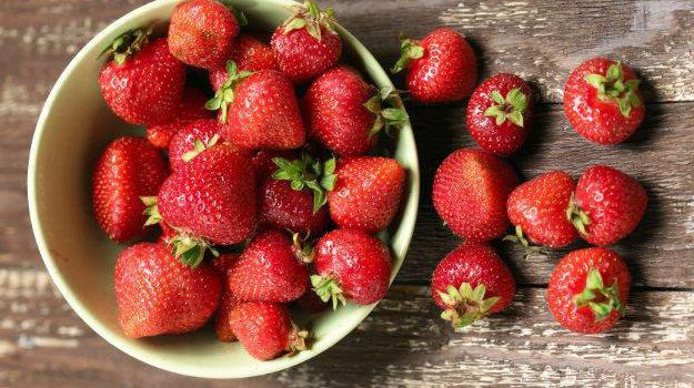 frutas y bayas bajas en calorías