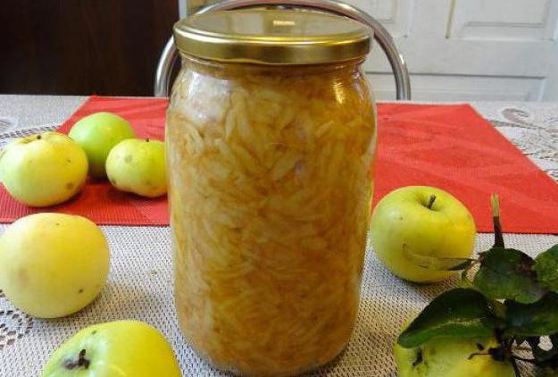  Mermelada de manzana relleno blanco para el invierno.