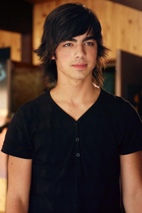 Joe Jonas es músico y actor