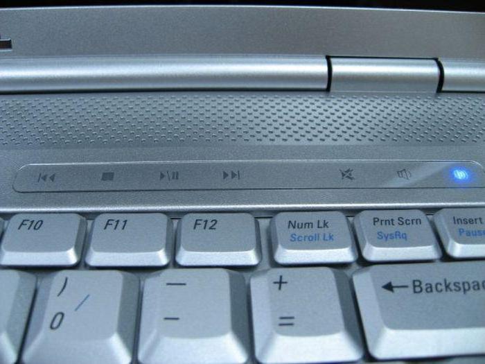 Dell Inspiron 1525 Notebook: revisión, detalles y comentarios