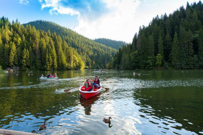 Red Lake, Rumania. ¿Dónde está el lago? Leyendas y características del lago rojo