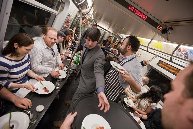 Qué llevar contigo en el tren: las cosas más necesarias en el camino