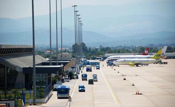 ¿Qué aeropuerto turco es el más cercano a su complejo?