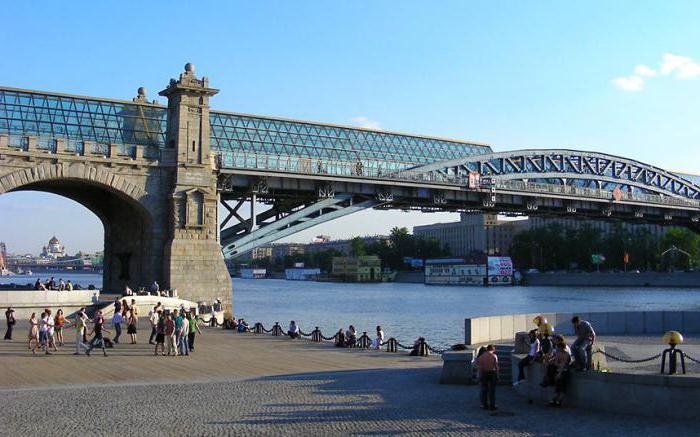Puente Pushkin: qué es interesante y cómo llegar