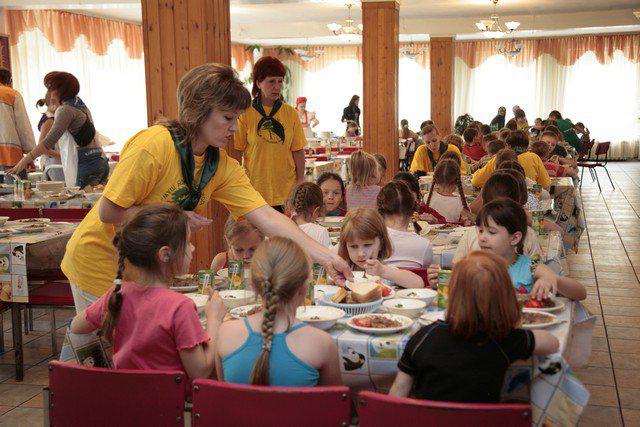 foto del campamento de ruido verde