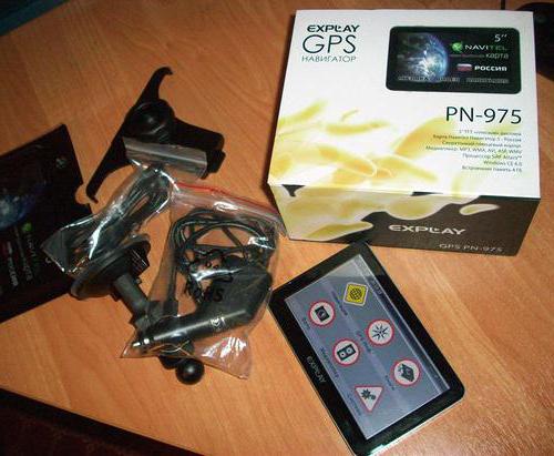 GPS-navegador Explay PN-975: especificaciones, fotos y comentarios