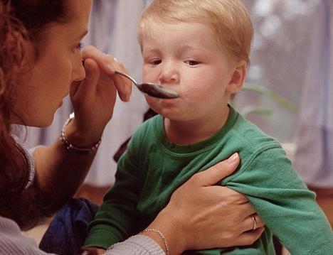 ¿Cómo tratar la tos seca en niños?